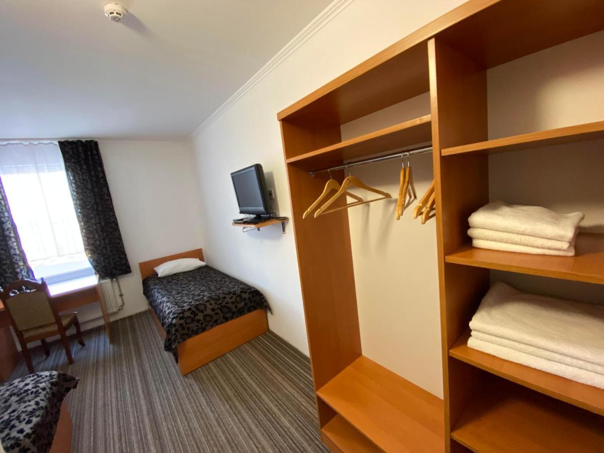 Autopark Hotel Lviv Kültér fotó